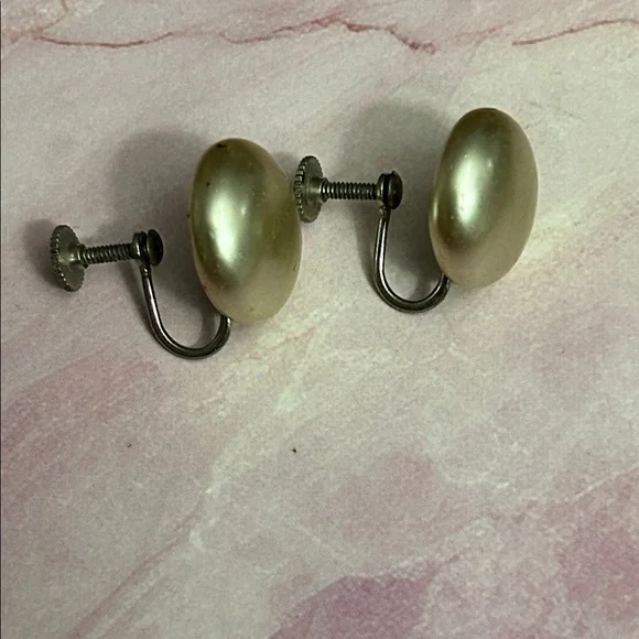 Elegant Cream Clip-On Earrings - Picture 1 of 3